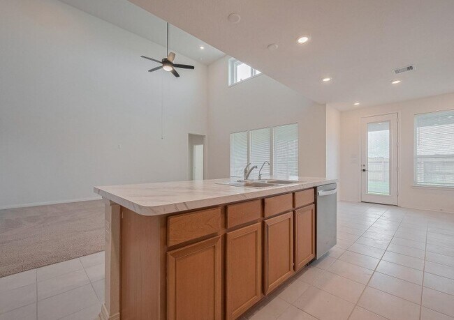 Building Photo - 5815 Texas Sage Dr