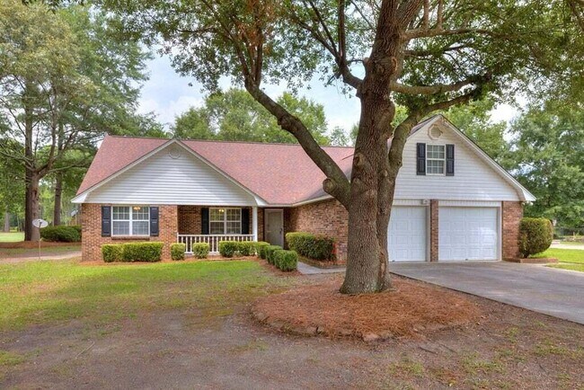 Building Photo - 15 Killarney Ln