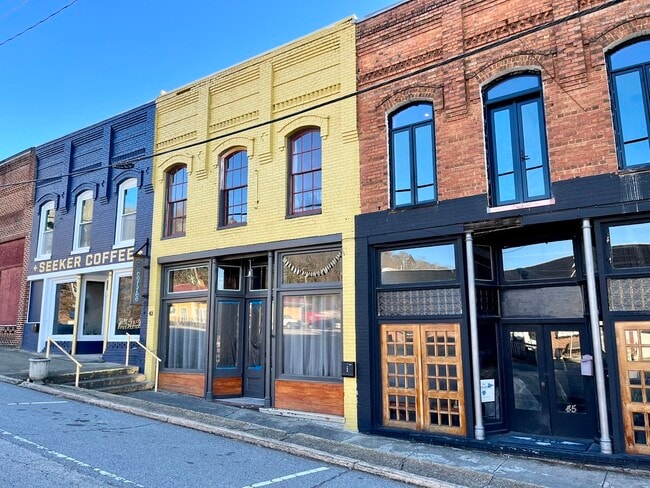 Building Photo - 46 N Thomason St