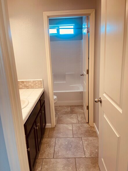 Building Photo - 6251 E Overlook Way