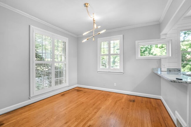 Building Photo - 702 Canebrake Dr