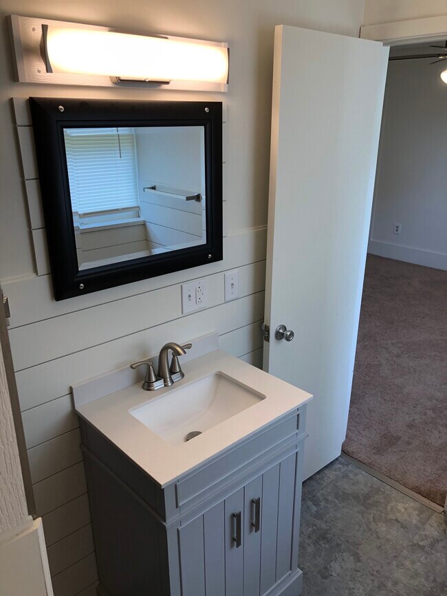 Bathroom - 517 Iowa Ave