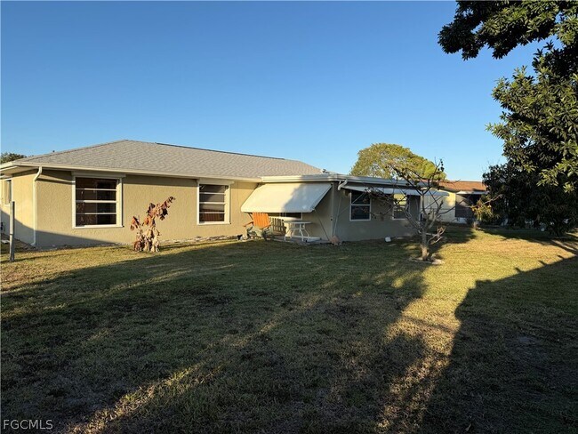 Building Photo - 234 Oakside St