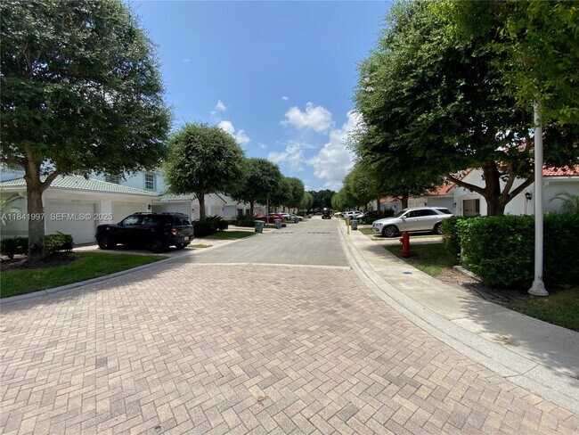 Building Photo - 22159 Majestic Woods Way