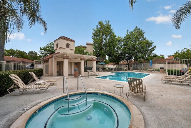 Building Photo - Gated Lake Forest Condo | Pool, Spa, Washer/Dryer & 3 Parking Spaces