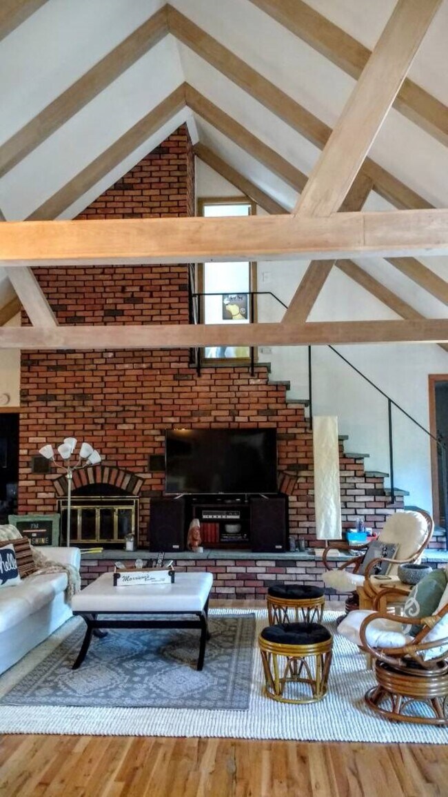 Building Photo - 32 Surf Dr