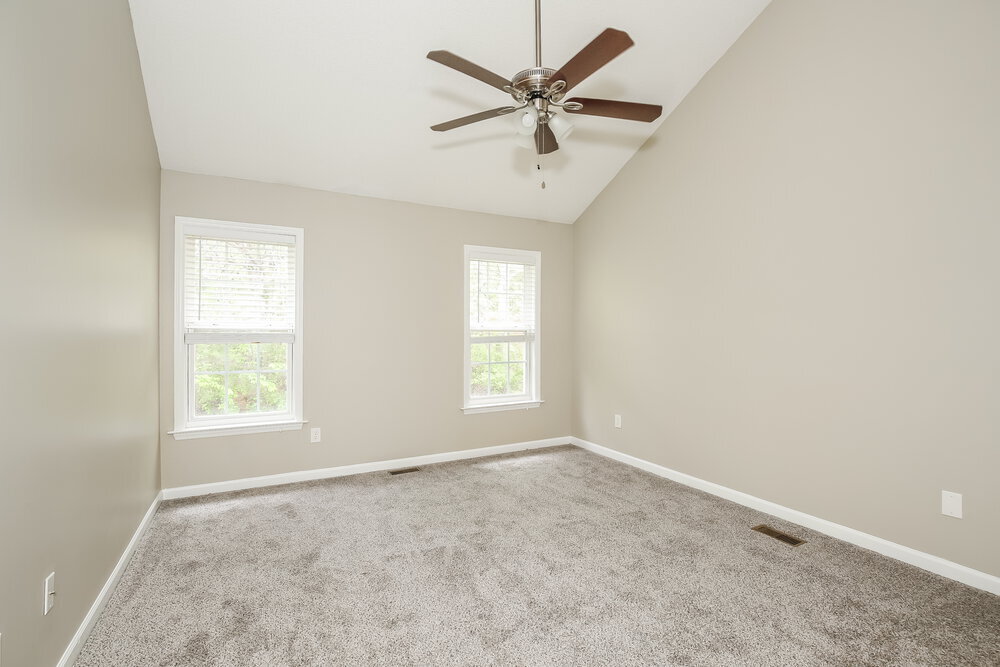 Building Photo - 330 Braeburn Dr