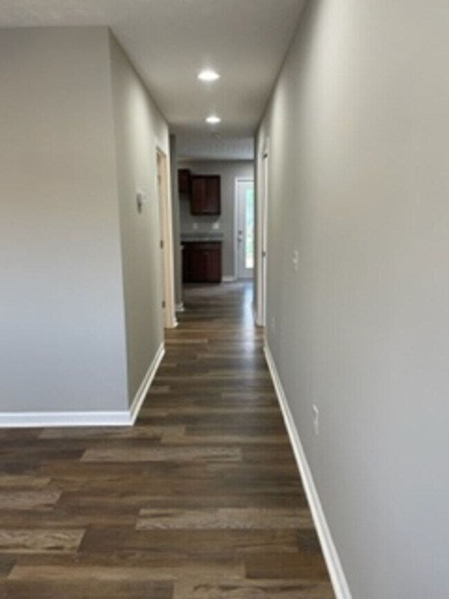 Building Photo - COMING SOON...Charming Townhome Minutes from Tim's Ford Lake!