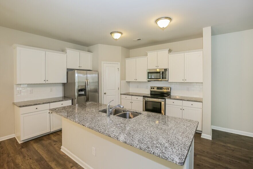 Building Photo - 1019 Helms Rd