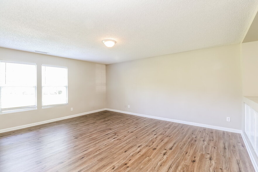 Building Photo - 4490 St Catherines Ct