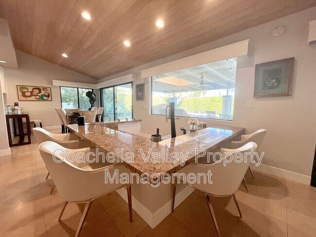 Building Photo - 48550 Valley View Dr