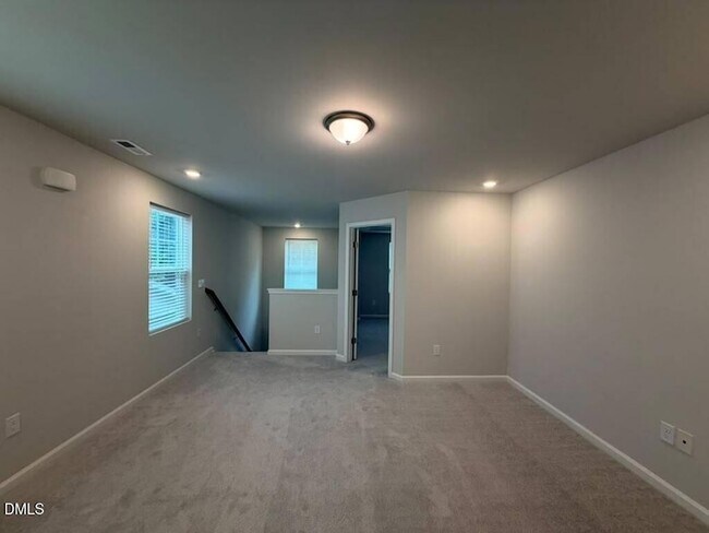 Building Photo - 319 Aster Bloom Ln
