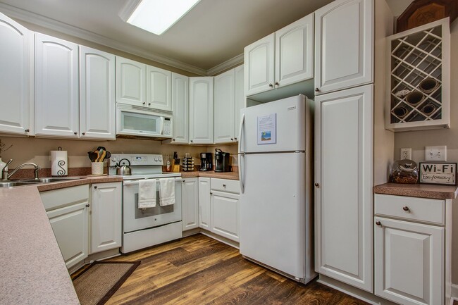 Building Photo - FURNISHED CONDO - LEWES
