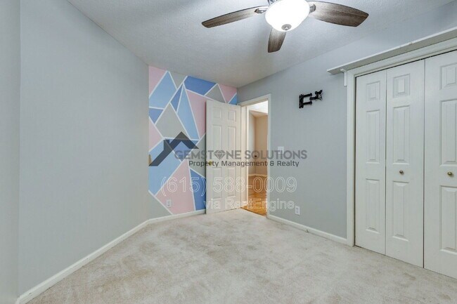 Building Photo - 2214 Falcon Creek Dr