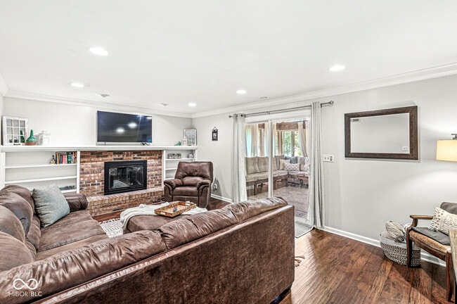 Building Photo - 6542 Kingman Dr