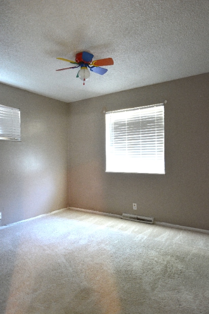 Building Photo - 827 Golden Hill St