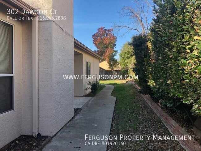 Building Photo - 302 Dawson Ct