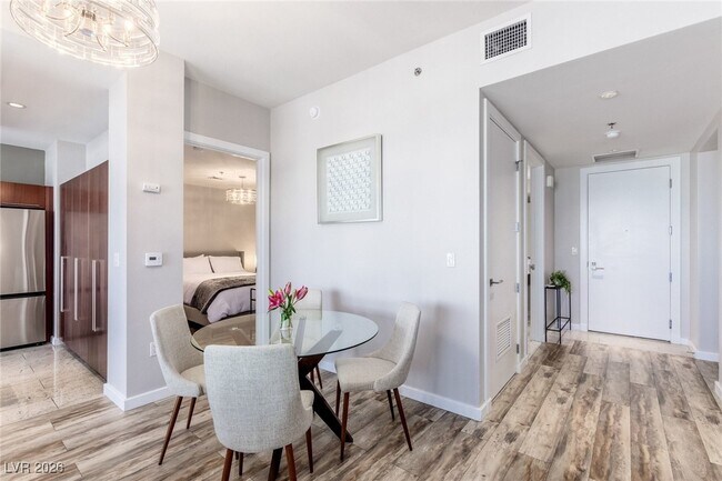 Building Photo - 4471 Dean Martin Dr