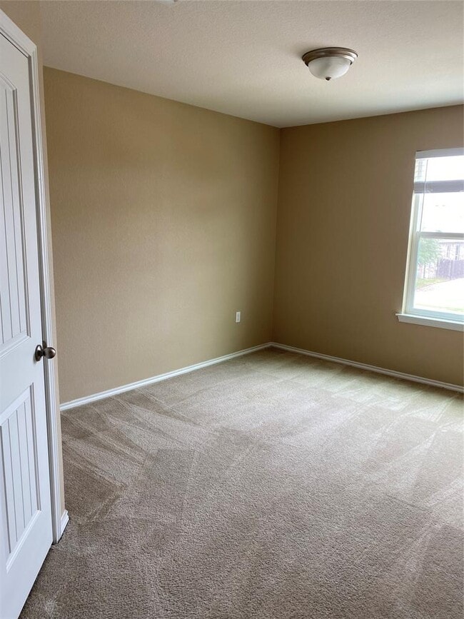 Building Photo - 1729 Arial Dr