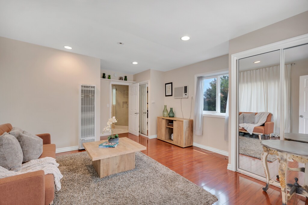 Building Photo - 19419 Oxnard St