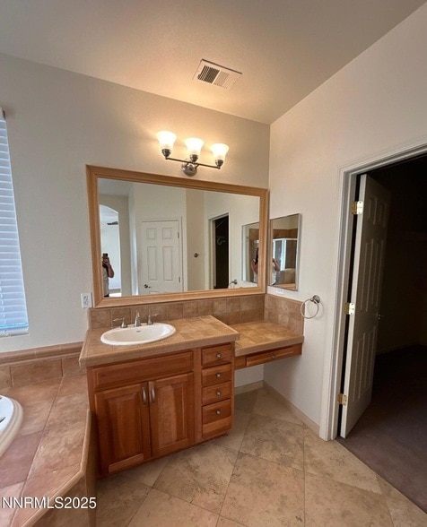 Building Photo - 2929 Astronomer Way