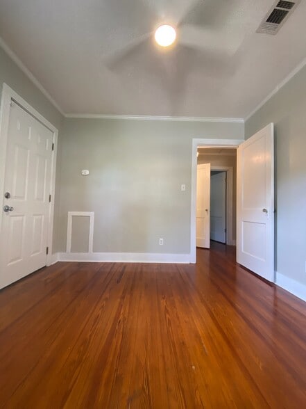Building Photo - 1523 E Avery St
