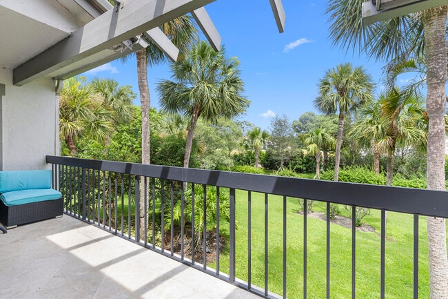 Building Photo - 11397 Pond View Dr