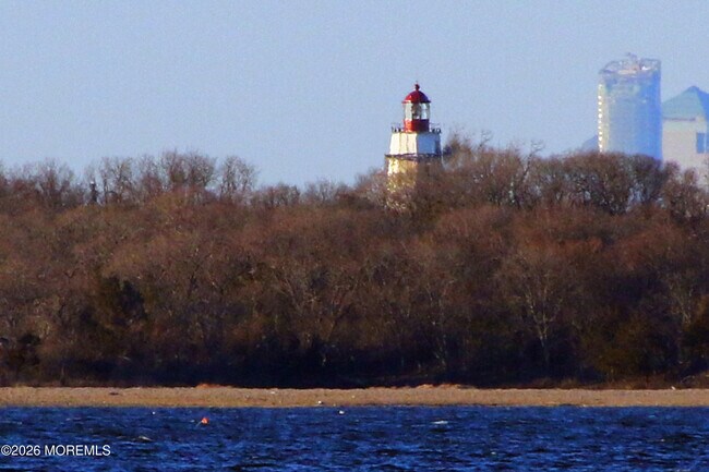 Building Photo - 60 Mathews St