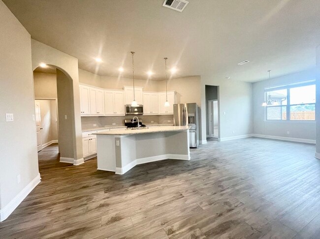 Building Photo - 3002 Pronghorn Dr