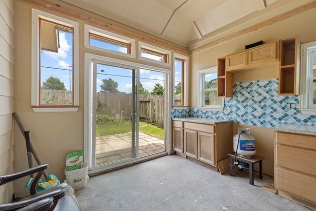 Building Photo - 12610 Redbud Villa Lane