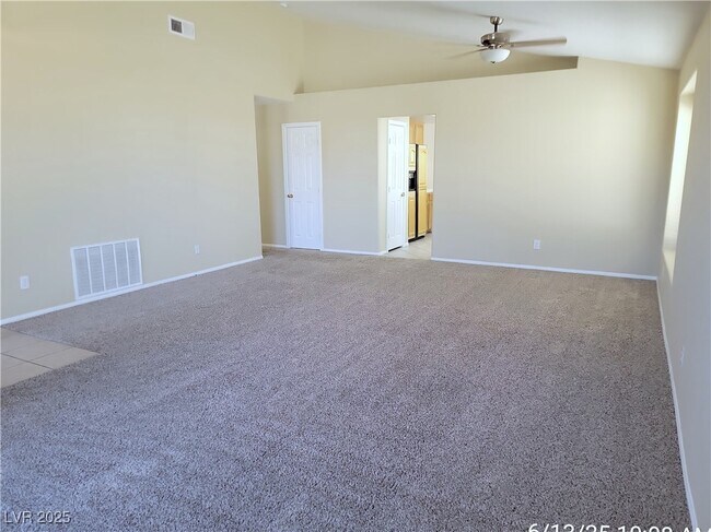 Building Photo - 194 Kachina Dr