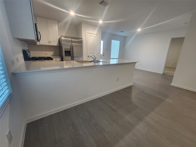 Building Photo - 715 Amberwood Creek Dr