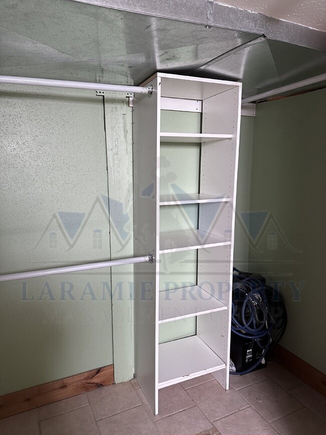 Building Photo - One-Bedroom Basement Apartment on Grand
