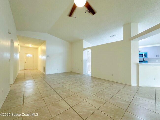 Building Photo - 2406 Deercroft Dr