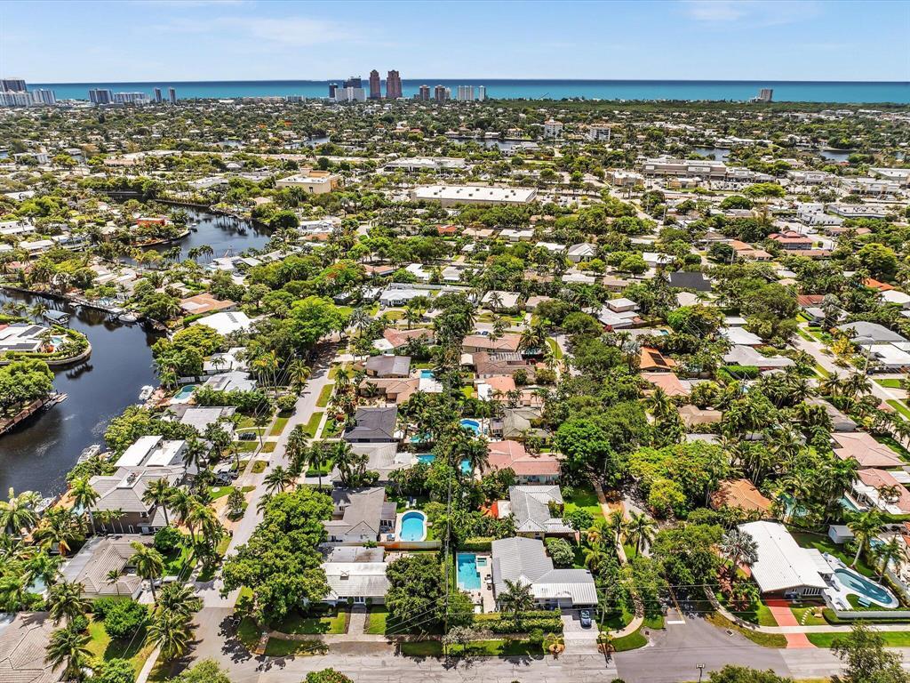 Building Photo - 1786 NE 21st St