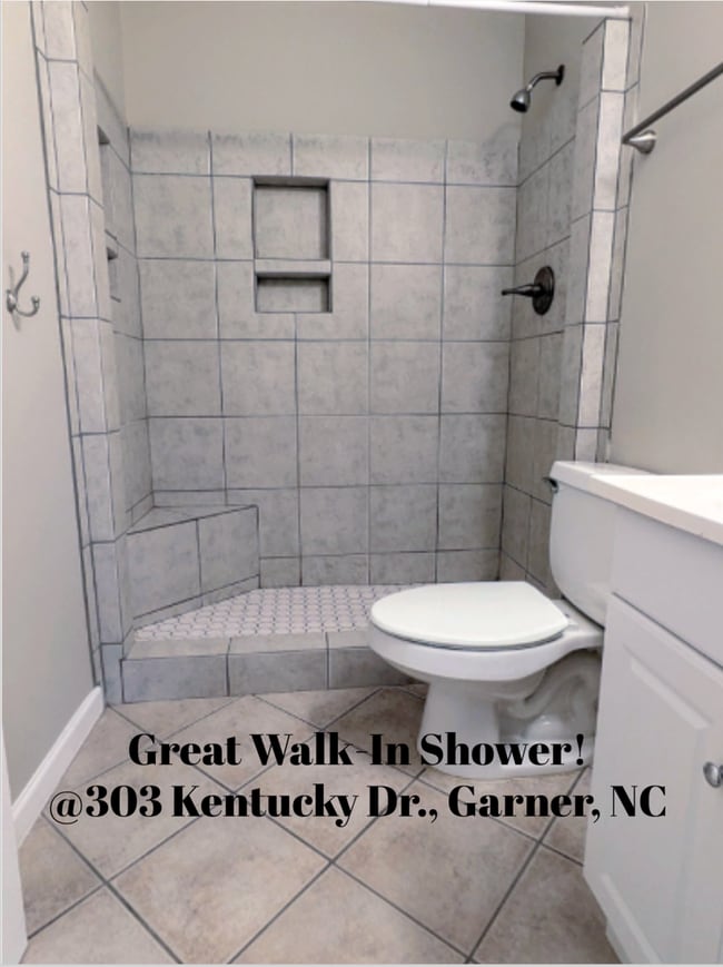 Building Photo - Walk in Shower! Single Level, 2 BR, 2 FULL Bath Townhome $1350/mo. Garner, NC !