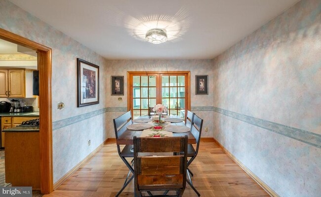 Building Photo - 211 Caravan Dr