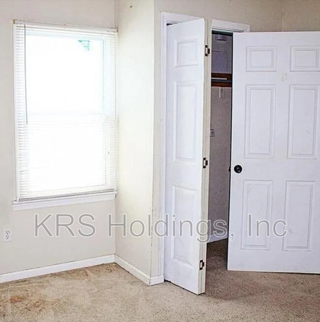 Building Photo - 1130 Commerce Ave