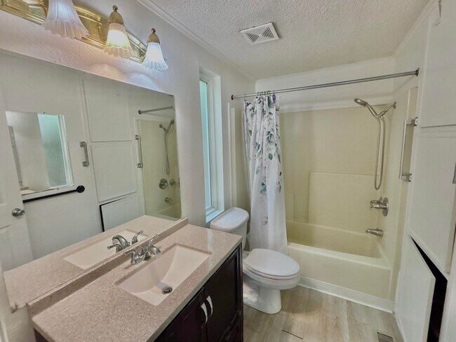 Building Photo - 2055 Marni Ct