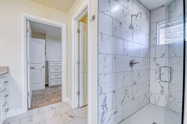 Building Photo - 3112 Pebble Pond Dr