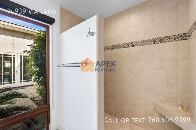 Building Photo - 74939 Vía Lago