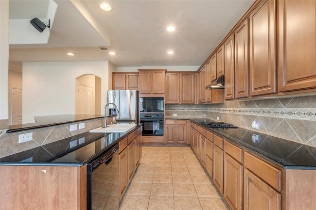 Building Photo - 6604 Trenton Lake Ln