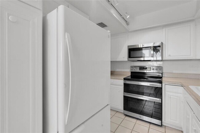 Building Photo - 9495 Blind Pass Rd