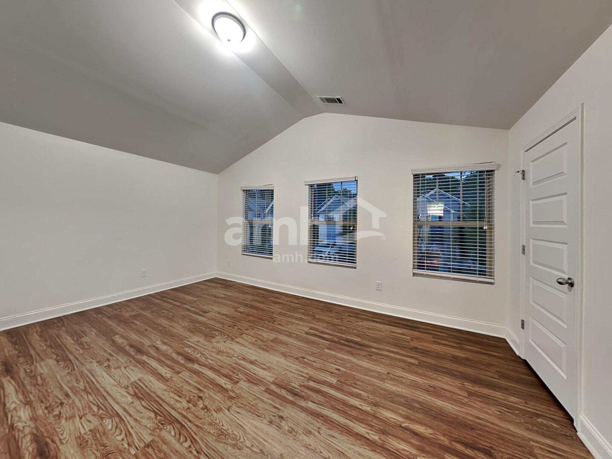 Building Photo - 460 Omnia Ridge Way