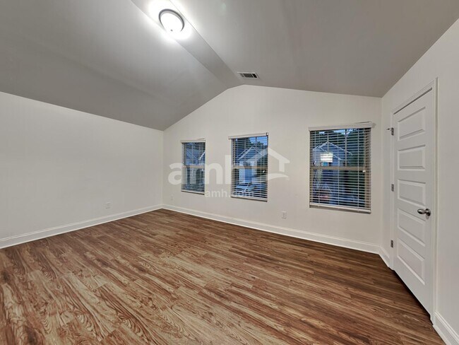 Building Photo - 460 Omnia Ridge Way