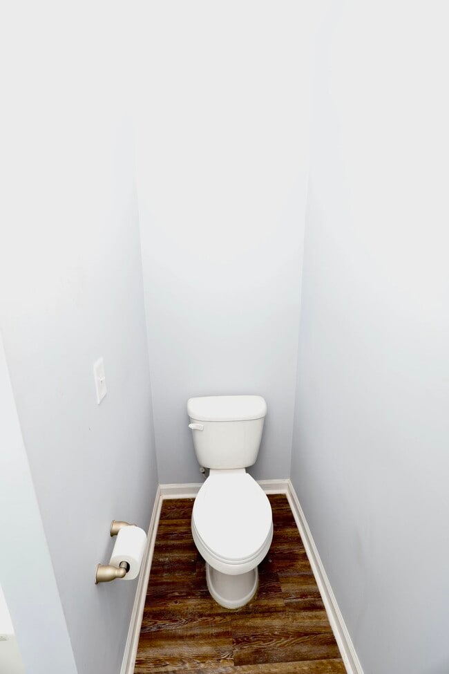 Building Photo - 1009 Providence Plantation Dr