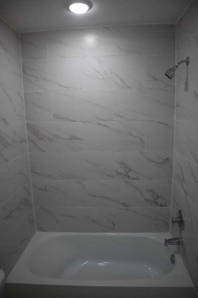 Building Photo - 337 Connecticut St