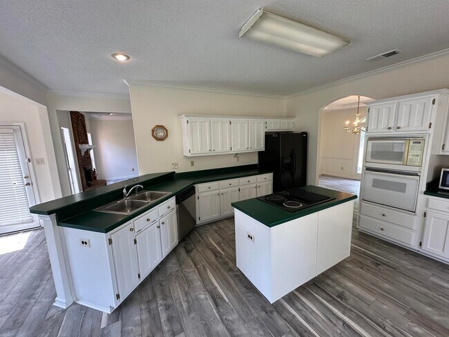 Building Photo - 3510 Sara Woods Dr