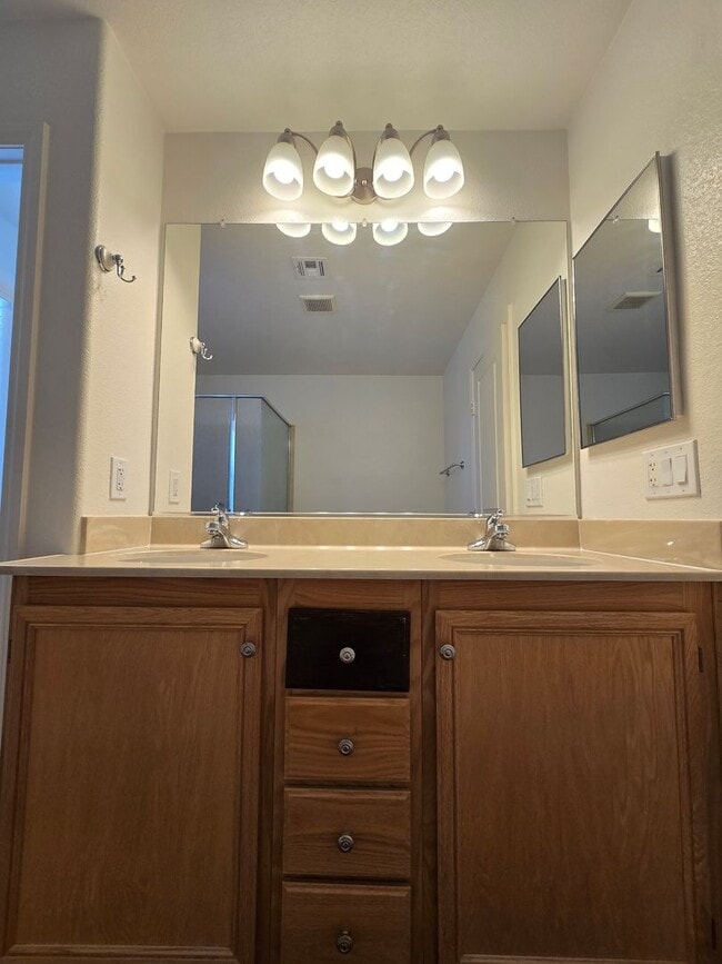 Building Photo - A Fabulous 3 Bedroom, 2 Bathroom  HOME IN ...