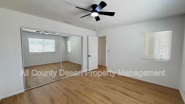 Building Photo - 78601 Ave 42